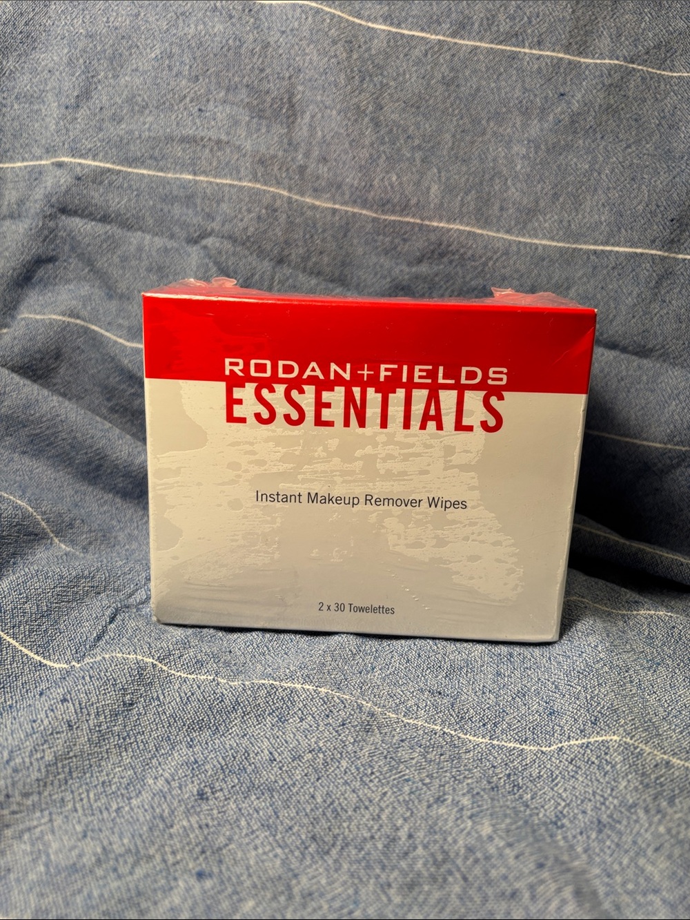 Rodan + Fields Makeup Remover Wipes - Red and White Pack